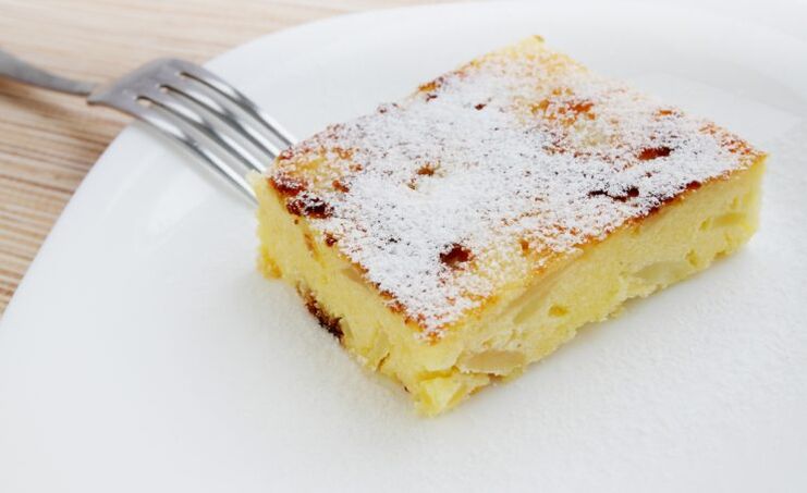 Apple cottage cheese casserole - a delicious dessert on the gout diet menu