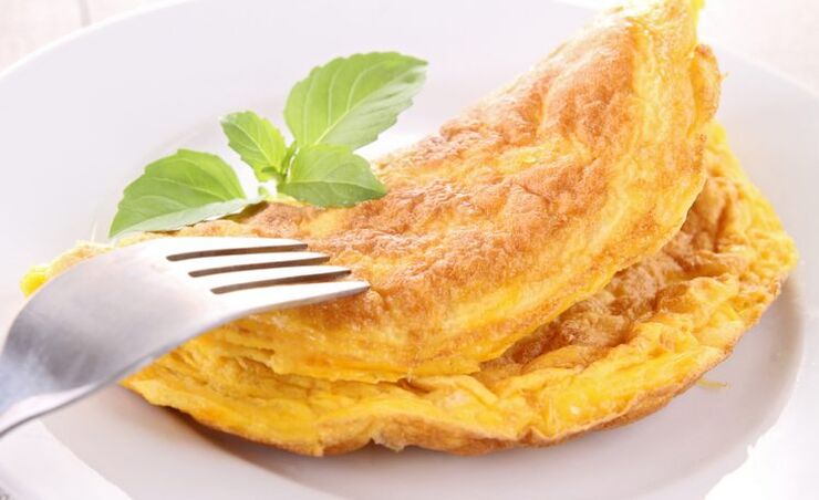 Chicken omelet - a dietary food allowed for gout